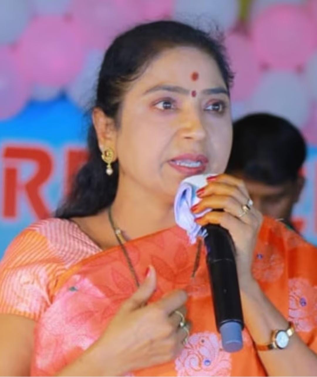 Khanapur MLA Rekha Naik bids farewell to BRS party